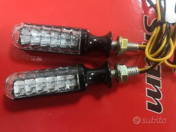 FRECCE LED SEQUENZIALI MOTO CLI7058 NERO OMOLOGATE
