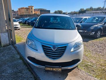 Lancia Ypsilon 0.9 TwinAir 85 CV 5 porte Metano Ec
