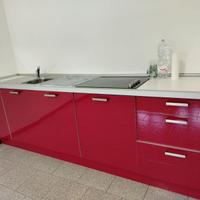 PARETE ATTREZZATA CUCINA CON LAVASTOVIGLIE