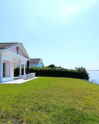 Albarella villa last minute