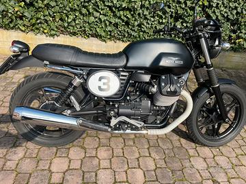 Guzzi V7 II stone 2015