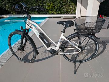 e-bike da città World Dimension 28