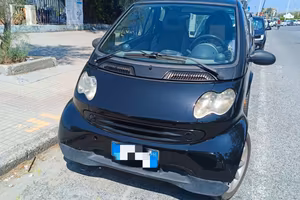 Smart MC01 Fortwo Coupé nera