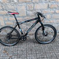 bicicletta Mountain bike 