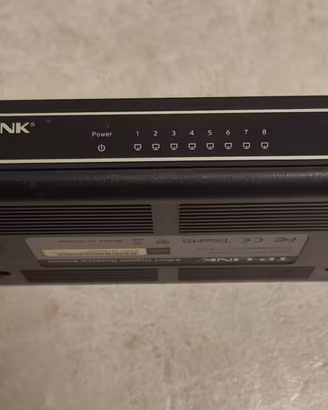 TP-Link TL-SG1008 Non gestito