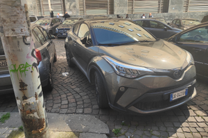 Toyota chr 2000 184 CV ibrida