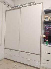 Armadio bianco