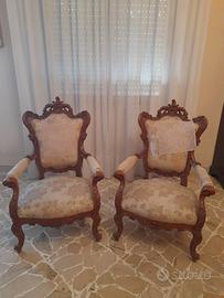 n.2 poltrone uguali / legno noce massello-ved.foto