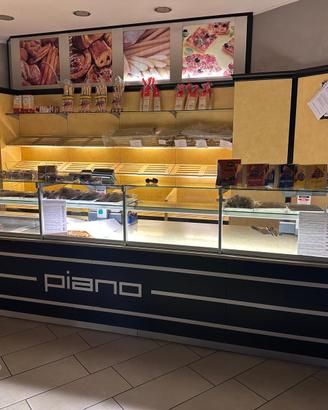 ARREDO  PANETTERIA