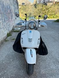 Vespa 300 GTS
