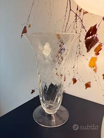 Vaso in vetro trasparente