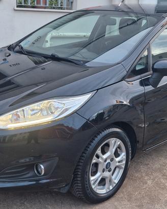 Ford Fiesta 1.4 5 porte Bz.- GPL Titanium