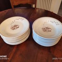 Servizio di 24 piatti Mulino Bianco anni 80