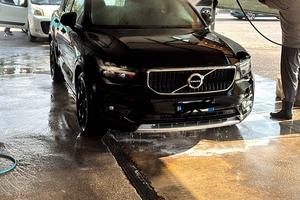 Auto volvo xc40