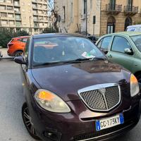 Lancia ypslon  2010