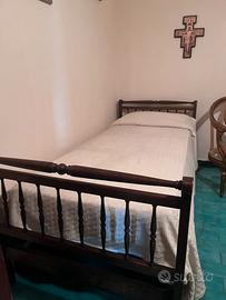 n°2 letti in legno 200x90