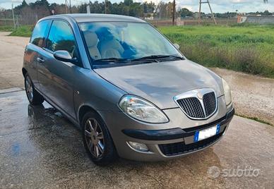 Auto Lancia Y 2° serie perfetto stato (Lecce)