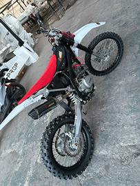 Moto cross 250 akrapovic