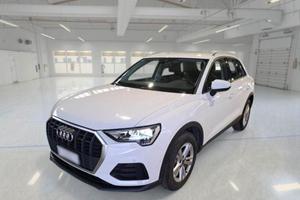 AUDI Q3 35 TDI quattro S tronic Business