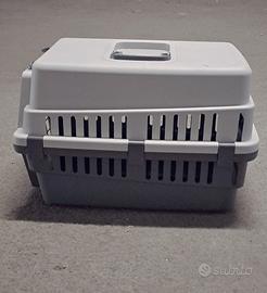 Trasportino per gatti/ cani piccola taglia.