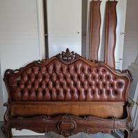 Letto legno intagliato e cuoio