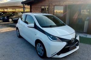 Toyota Aygo 1.0 12V VVT-i 5 porte Lounge Connect
