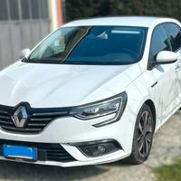 Renault Megane  IV 20161.5  blue dci Intens 1