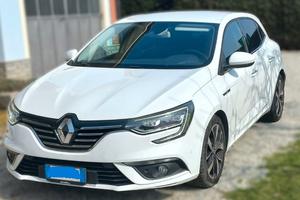 Renault Megane  IV 20161.5  blue dci Intens 1
