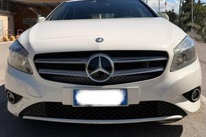 Mercedes Classe A - W176 - 180d Auto Sport (2015)