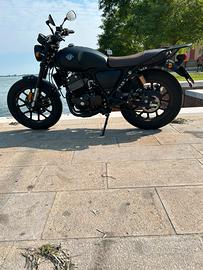 moto usata pochissimo sempre tenuta in garage