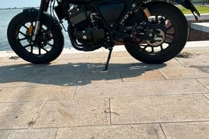 moto usata pochissimo sempre tenuta in garage