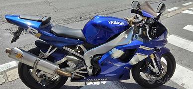 YAMAHA YZF R1 R1