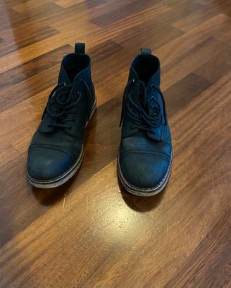 Boots Pull & Bear