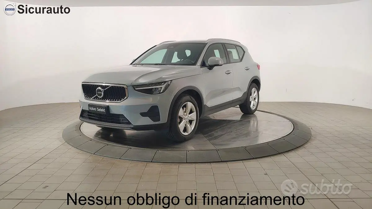 Volvo XC40 (2017-->)