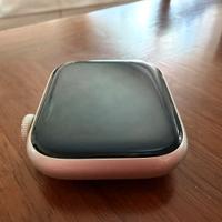 Apple Watch serie 8 (45mm) - no conturino.