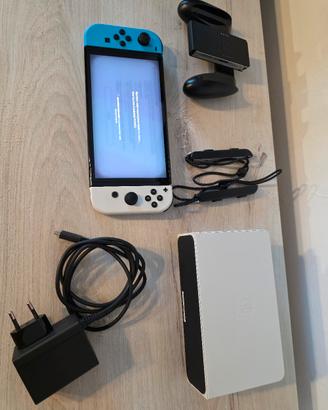 Nintendo Switch Oled + giochi e accessori