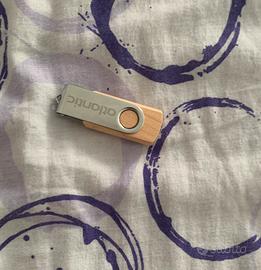 USB Flash Drive Atlantic in Legno e Metallo 💾