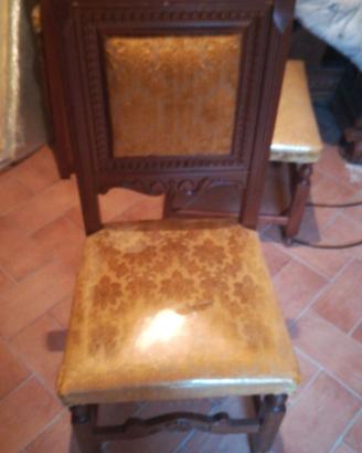 Tavolo e sedie a corredo