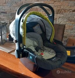 ovetto chicco con base isofix
