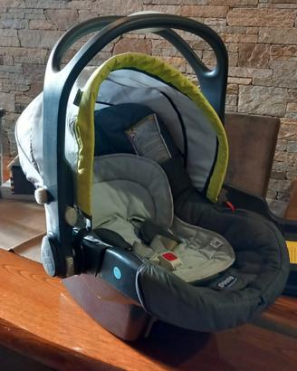 ovetto chicco con base isofix