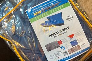IVECO S-WAY tappeti e copricofano in ecopelle/ nuo