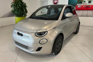 FIAT 500e Hatchback My25 500e - Giorgio Armani 320