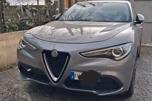 Alfa Romeo Stelvio con motore rotto