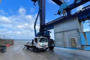Piattaforma aerea nissan socage