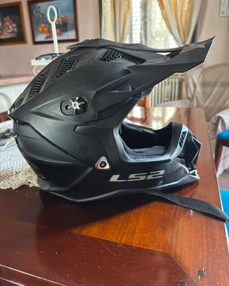 Casco motocross ls2