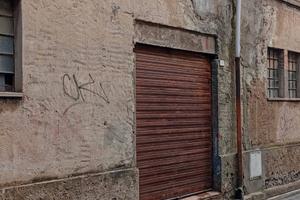 Locale più parcheggio