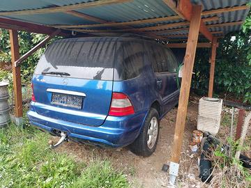 Motore 8 cilindri (ML 400) W163)