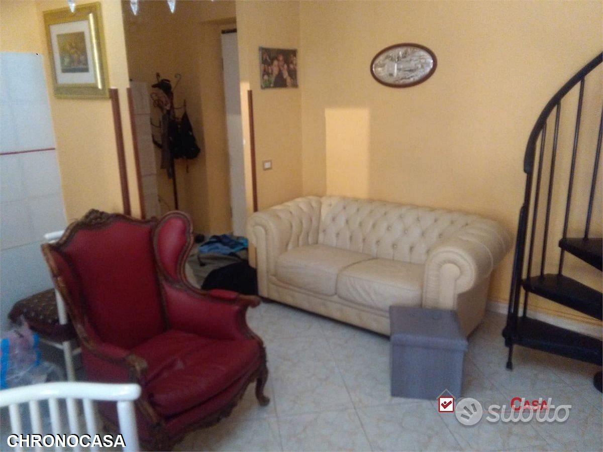 Bivani mansardato ristrutturato in zona Sperone - Vista 4