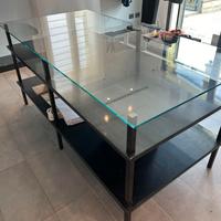 Tavolo da esposizione per negozio