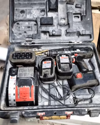 Trapano e avvitatore a batterie wurt